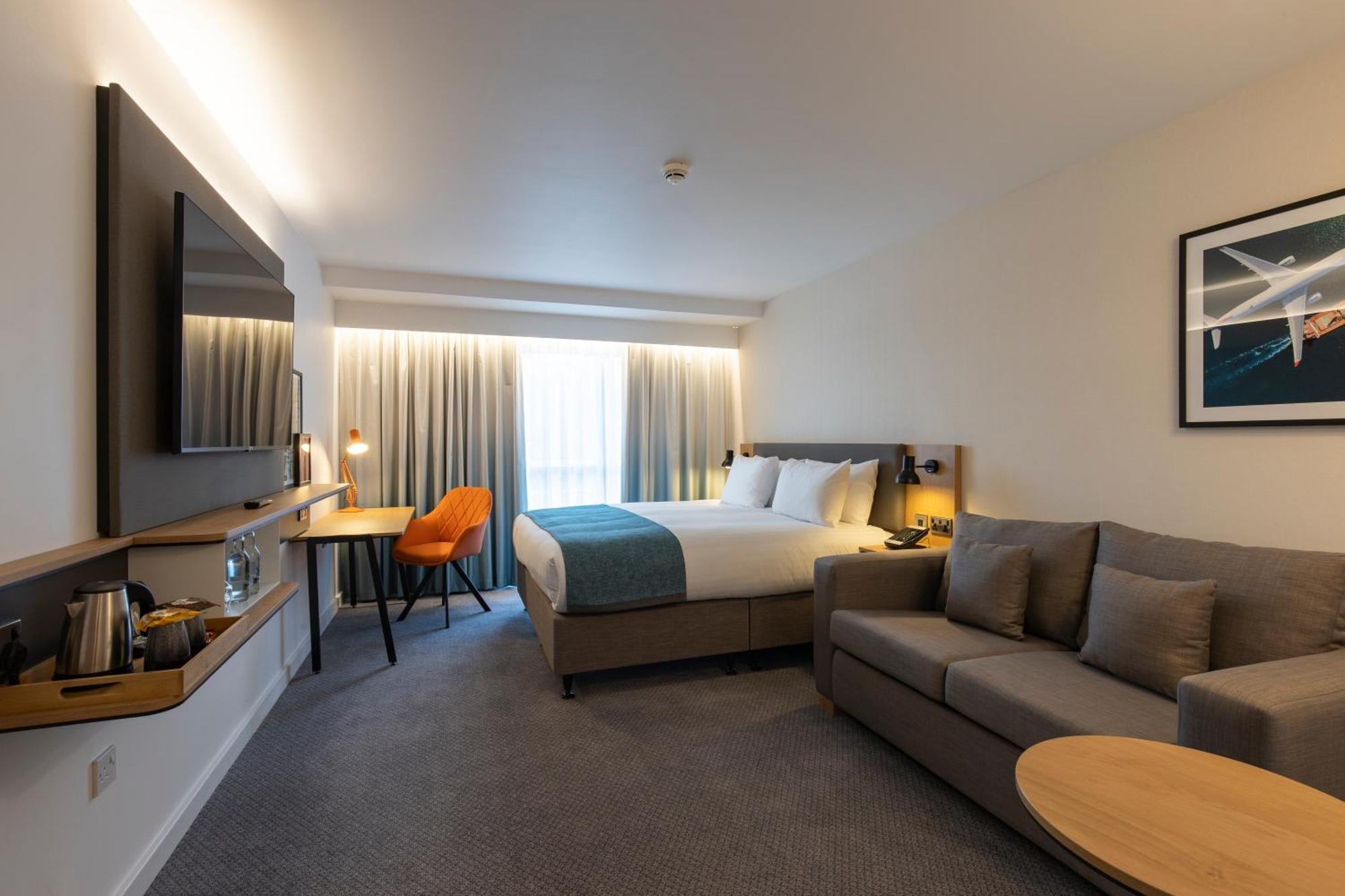 Holiday Inn Bristol Airport By Ihg Redhill  Exterior foto